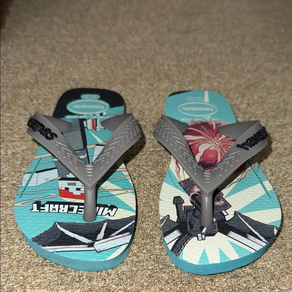 Havaianas Minecraft Themed Flip Flops - Blue and Gray Size USA 9C
